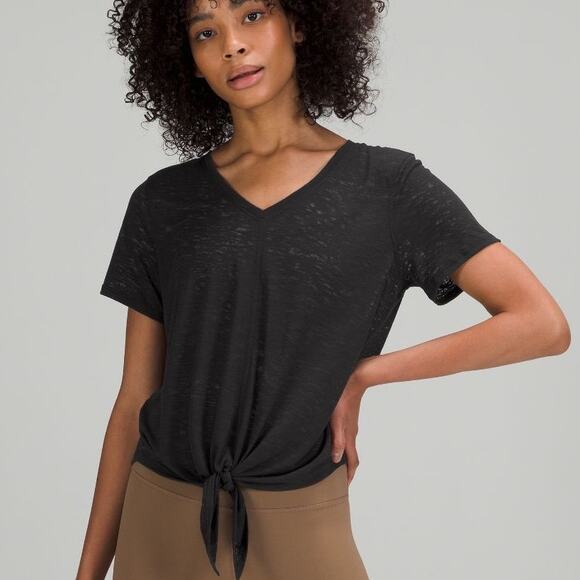 lululemon athletica Tops - Lululemon Women's size 2 Black Heathered Front Tie Short Sleeve T-Shirt Cropped